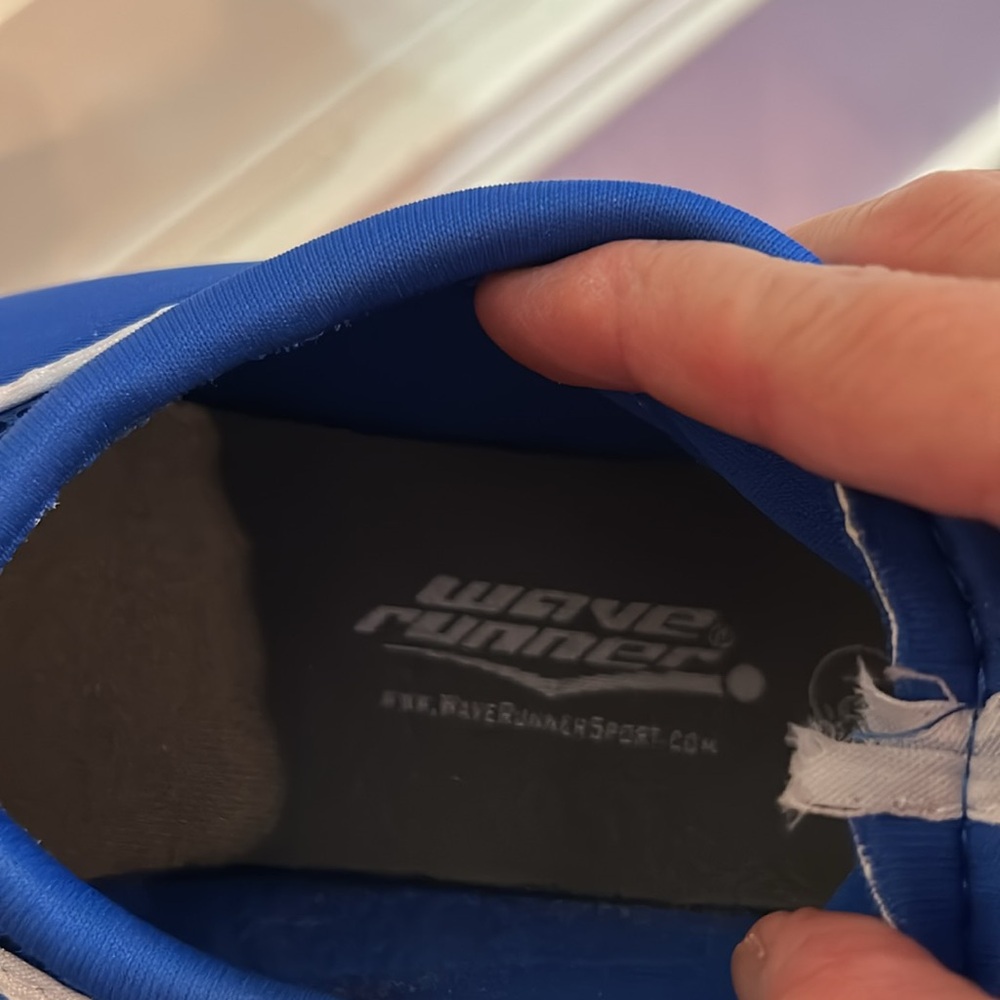 WaveRunner Water Shoes - Picture 3 of 4